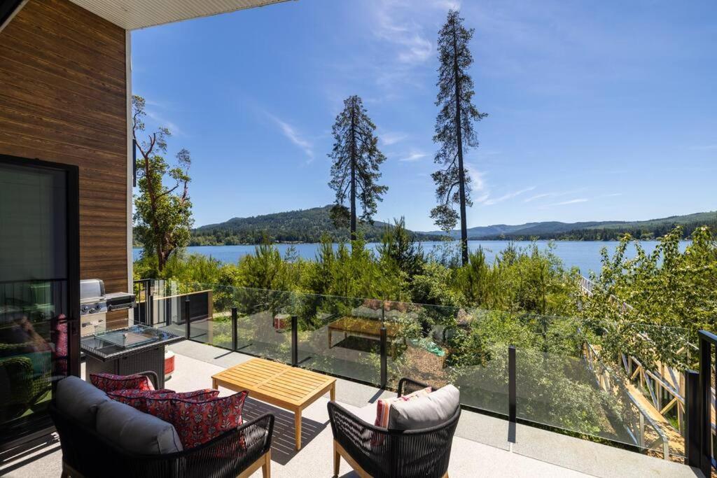 Kelly'S Sunset Lake Retreat Shawnigan Lake Buitenkant foto