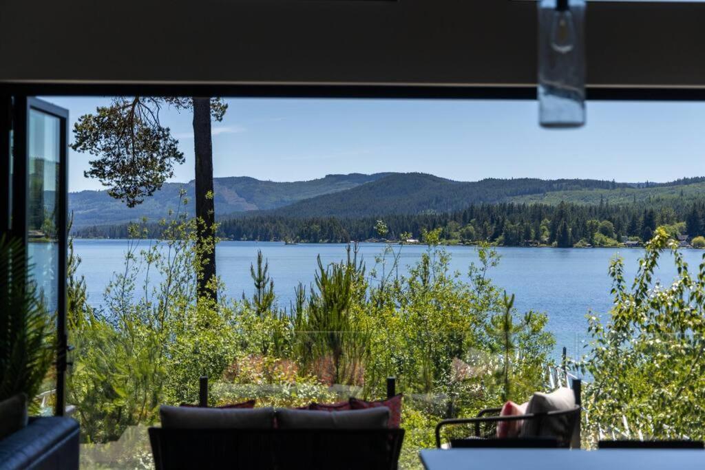 Kelly'S Sunset Lake Retreat Shawnigan Lake Buitenkant foto