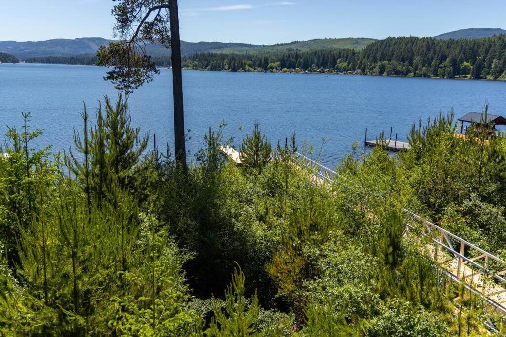 Kelly'S Sunset Lake Retreat Shawnigan Lake Buitenkant foto